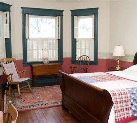 Frederick House Bed & Breakfast Staunton Bagian luar foto