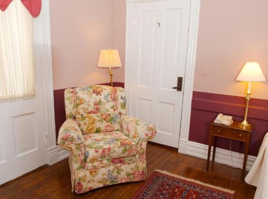 Frederick House Bed & Breakfast Staunton Bagian luar foto